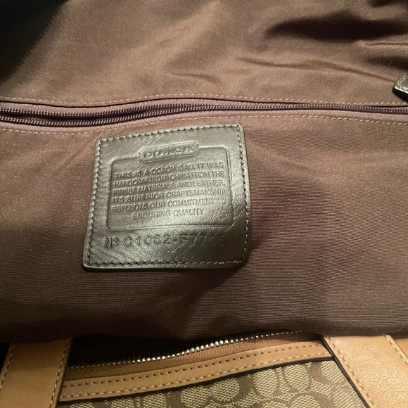 Coach duffle bag with removable crossbody strap - Picture 4 of 12